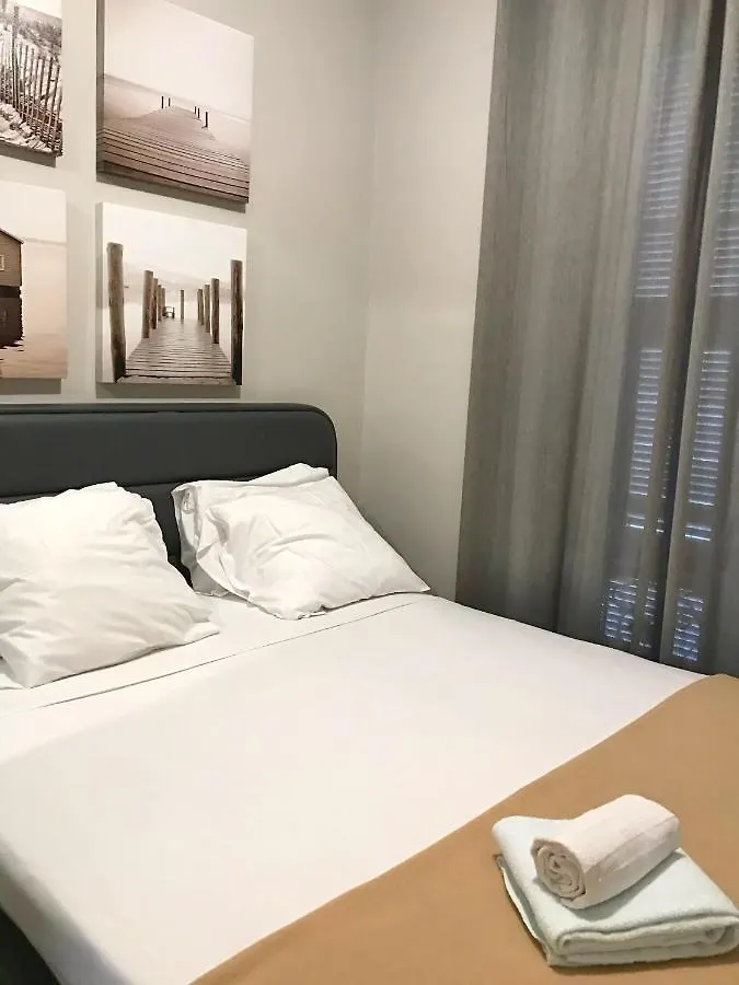 Dreamplace Nice 0*,  França